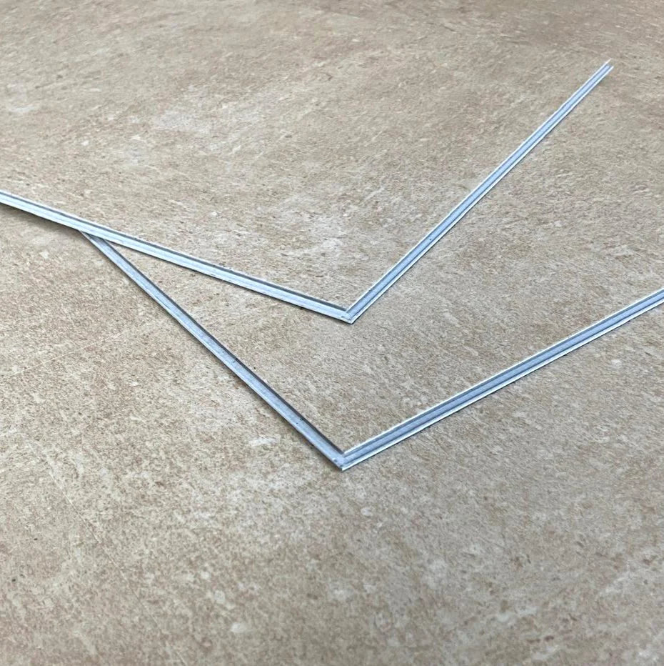 Dalle PVC clipsable imitation travertin beige - 610 x 305 mm